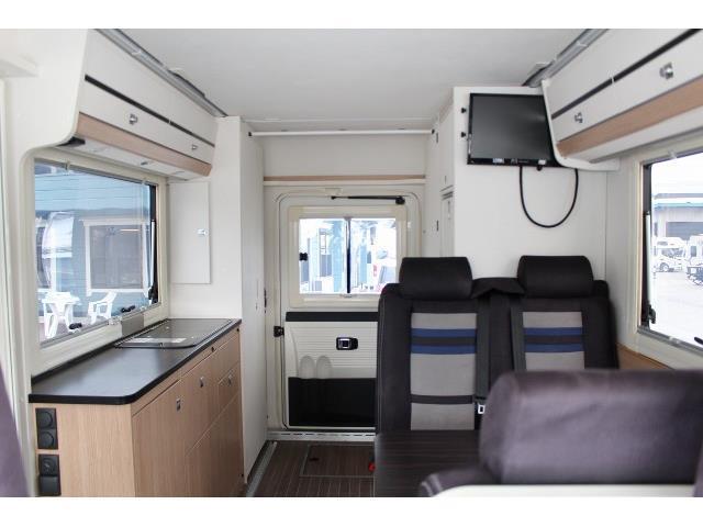 キャンピングカーバスコン