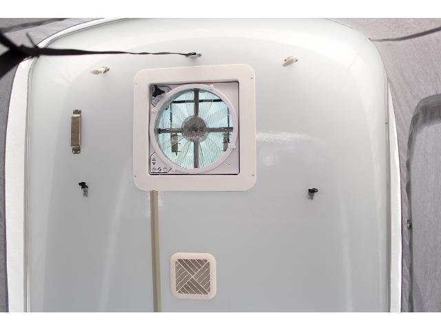 キャンピングカーバスコン