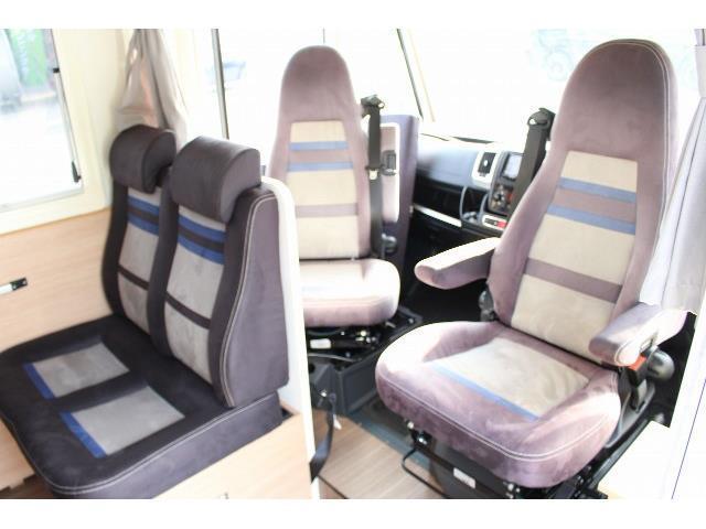 キャンピングカーバスコン