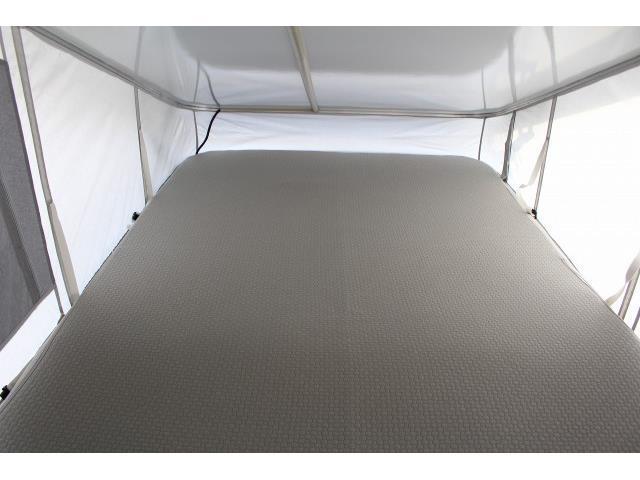 キャンピングカーバスコン