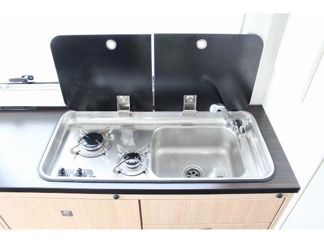 キャンピングカーバスコン