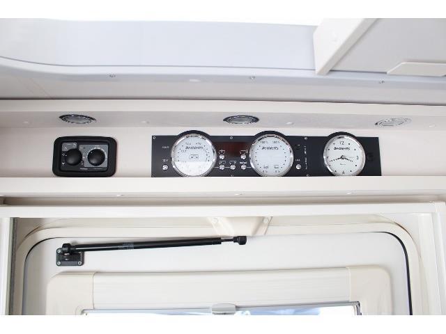 キャンピングカーバスコン