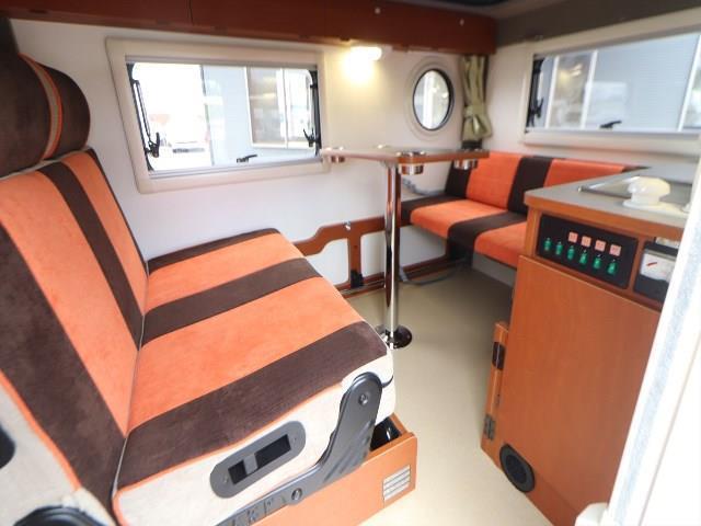 キャンピングカー軽キャンパー