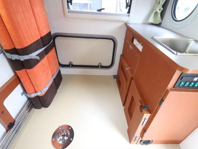 キャンピングカー軽キャンパー