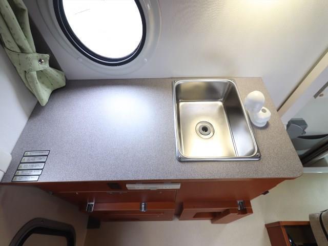 キャンピングカー軽キャンパー