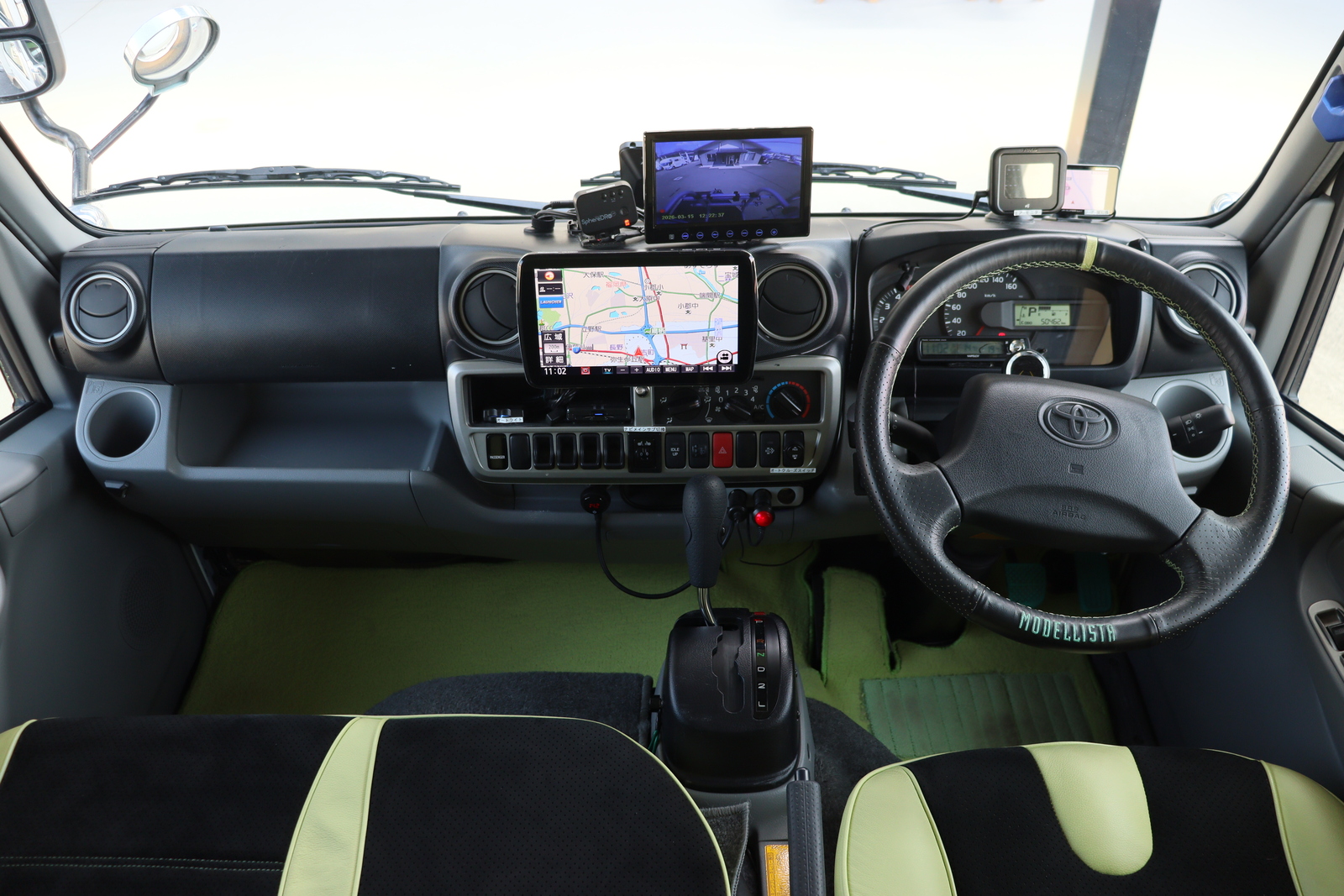 キャンピングカーキャブコン