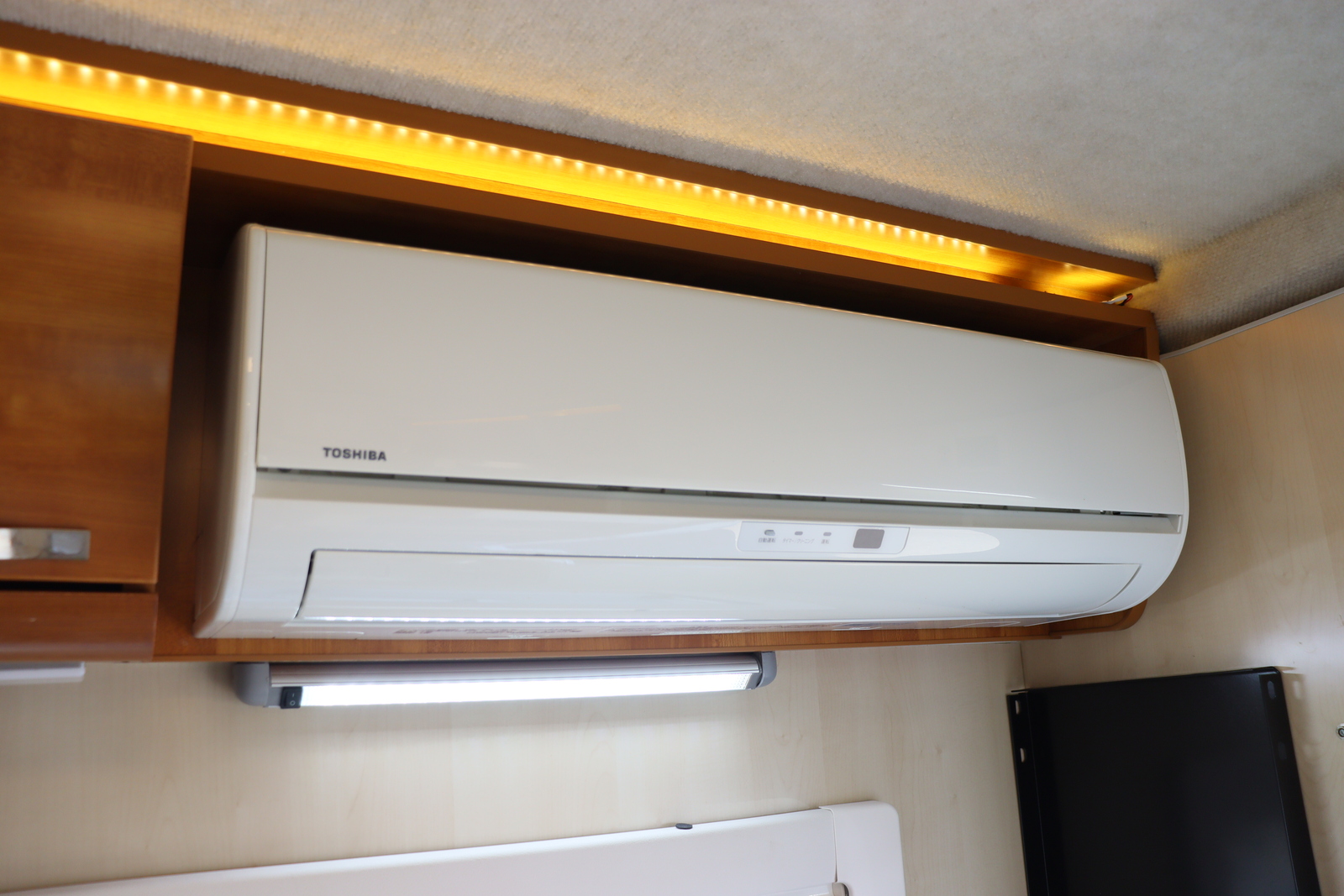 キャンピングカーキャブコン