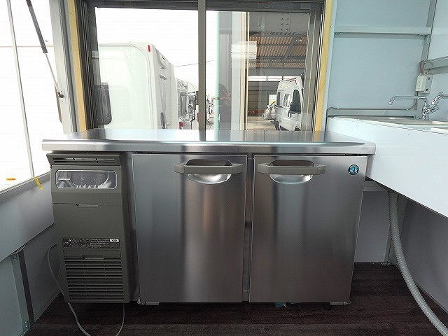 三菱ミニキャブ