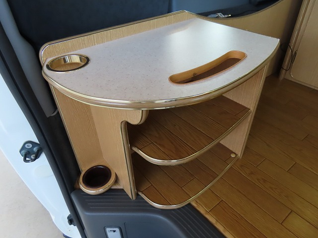 キャンピングカーバンコン