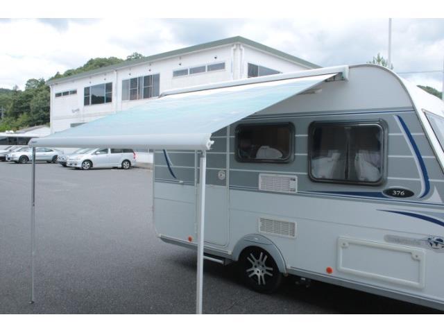 キャンピングカートレーラー