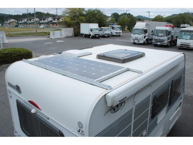 キャンピングカートレーラー