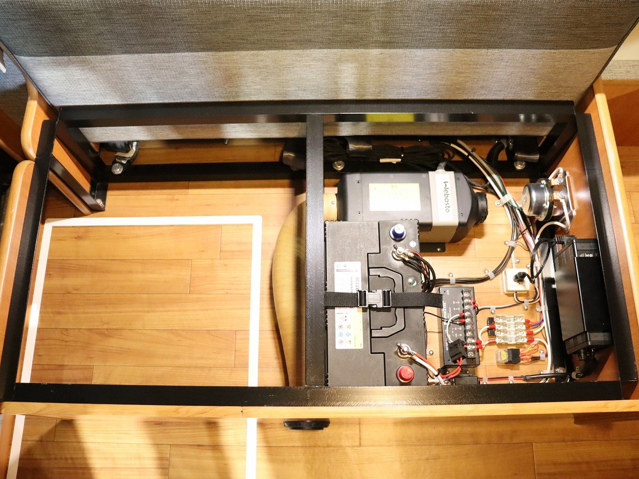 キャンピングカー軽キャンパー