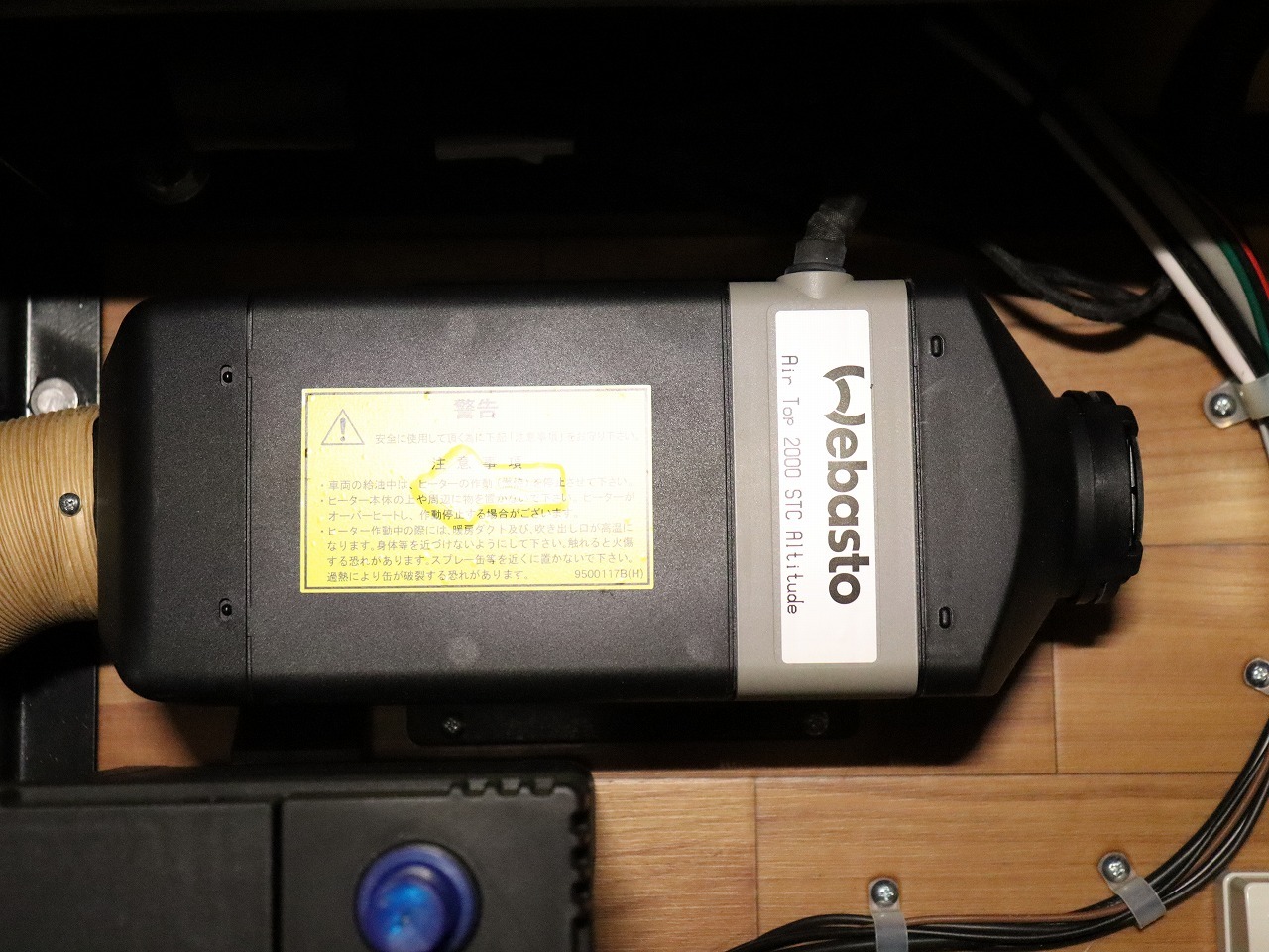 キャンピングカー軽キャンパー