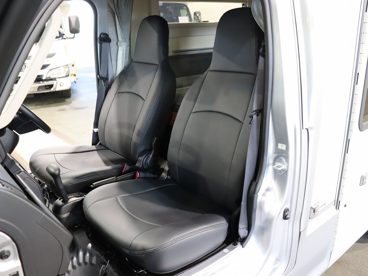 キャンピングカー軽キャンパー