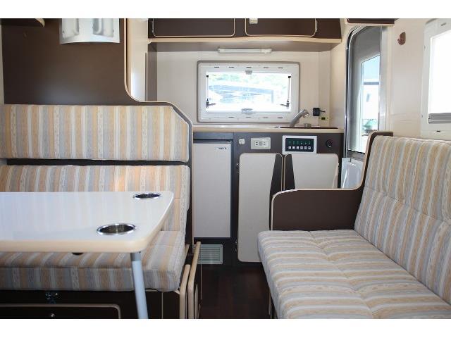 キャンピングカーキャブコン