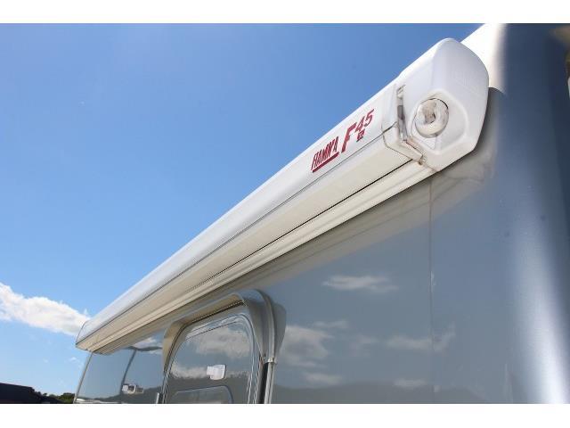 キャンピングカーキャブコン