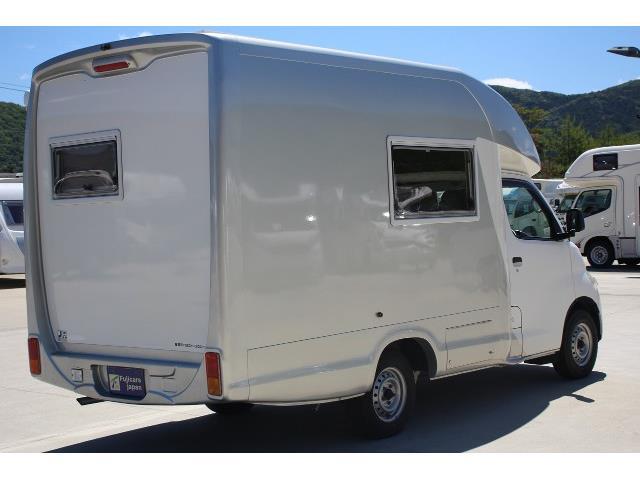 キャンピングカーキャブコン