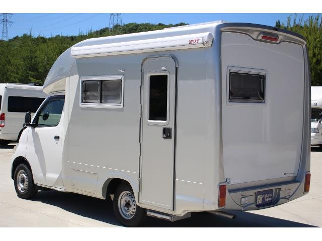 キャンピングカーキャブコン