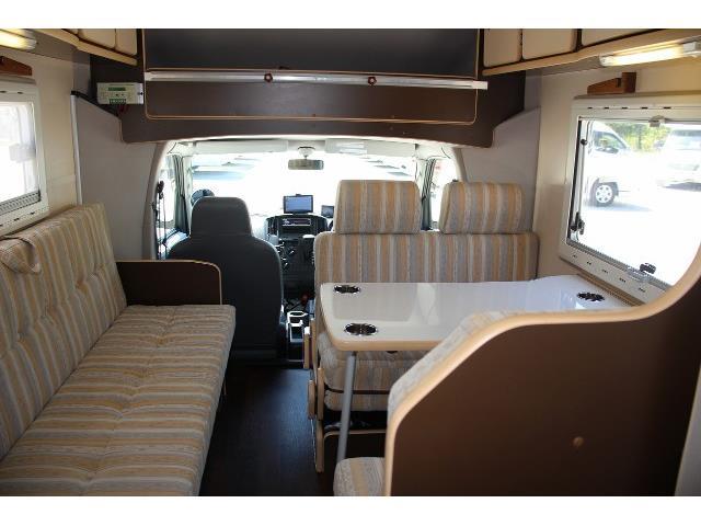 キャンピングカーキャブコン