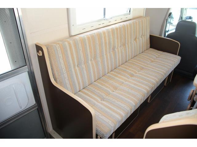 キャンピングカーキャブコン