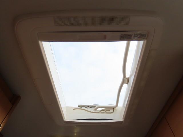 キャンピングカートレーラー