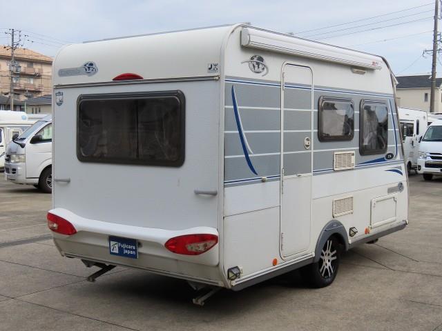 キャンピングカートレーラー