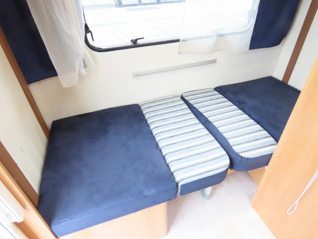 キャンピングカートレーラー