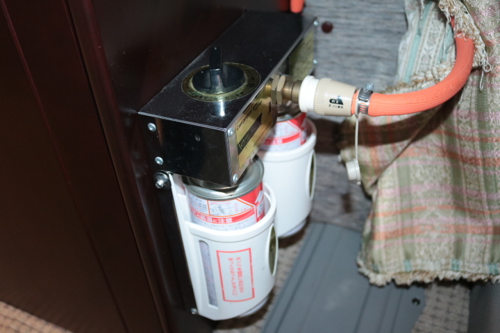 キャンピングカーバスコン