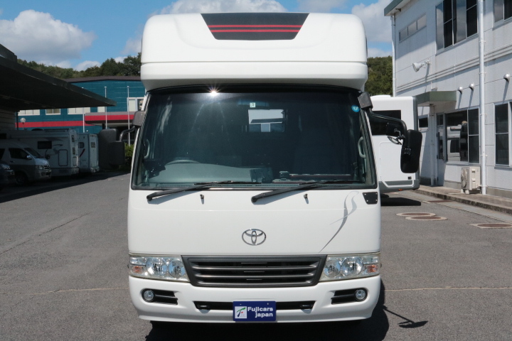 キャンピングカーバスコン