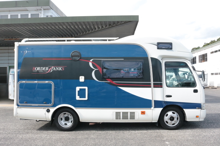 キャンピングカーバスコン