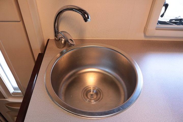 キャンピングカーバスコン