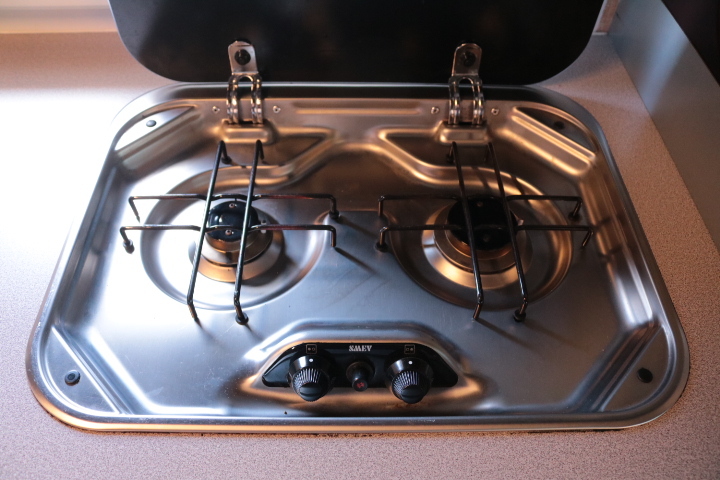 キャンピングカーバスコン