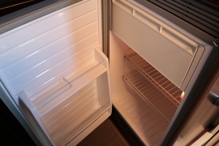 キャンピングカーバスコン