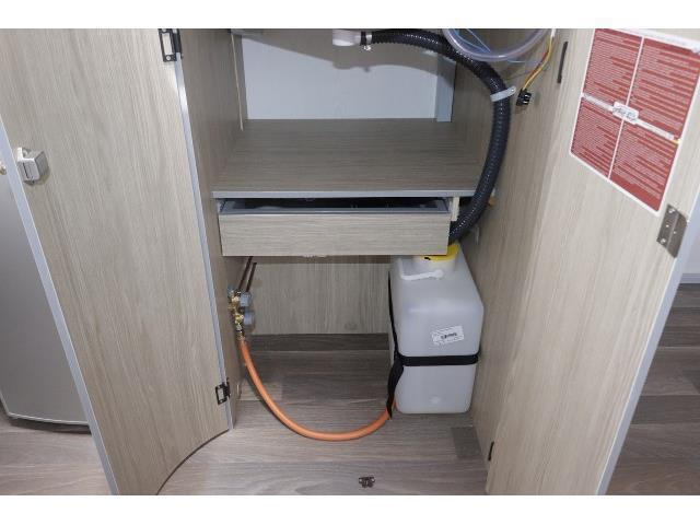 キャンピングカートレーラー