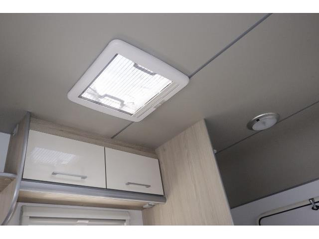 キャンピングカートレーラー