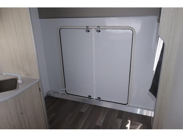 キャンピングカートレーラー