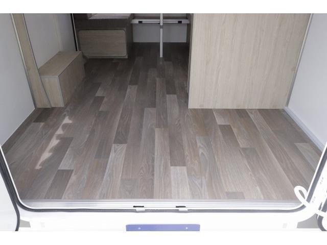 キャンピングカートレーラー