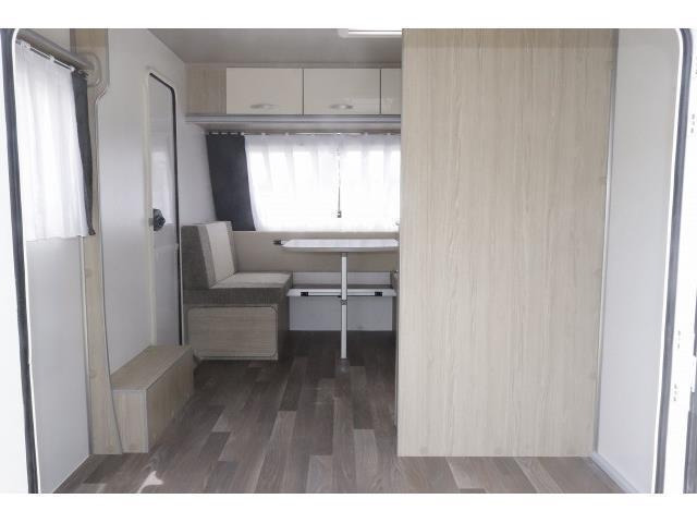 キャンピングカートレーラー