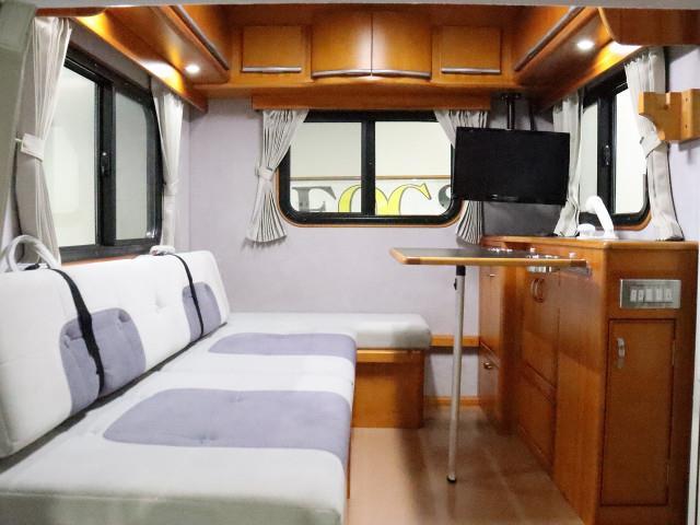 キャンピングカー軽キャンパー