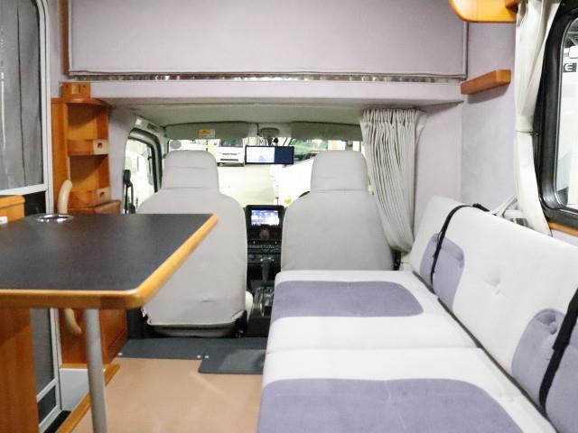 キャンピングカー軽キャンパー