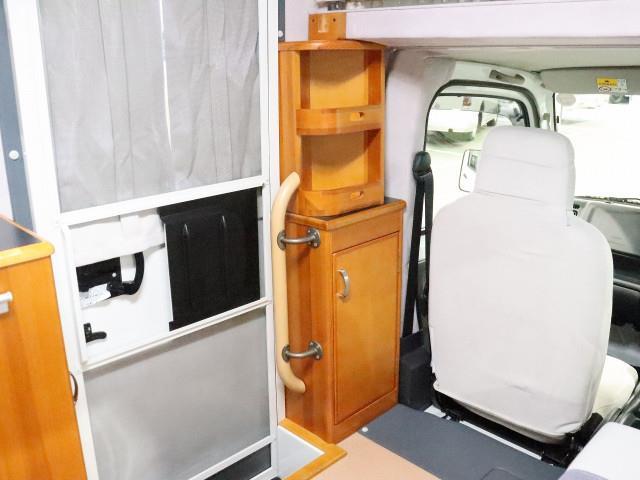 キャンピングカー軽キャンパー