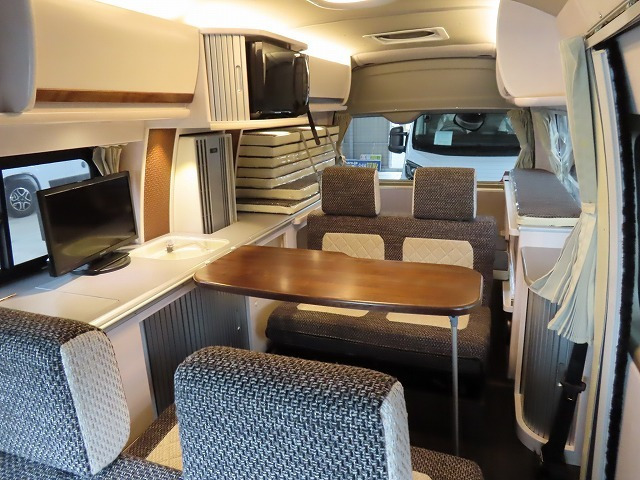 キャンピングカーバンコン