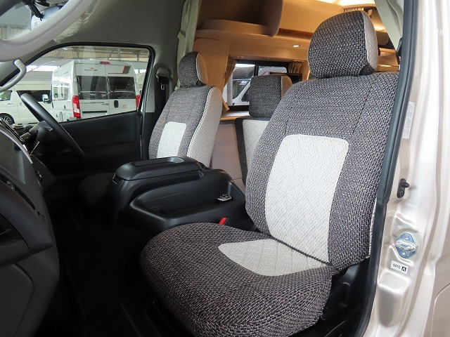 キャンピングカーバンコン