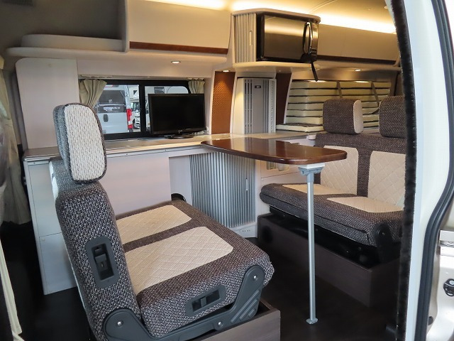 キャンピングカーバンコン