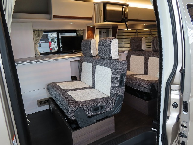 キャンピングカーバンコン