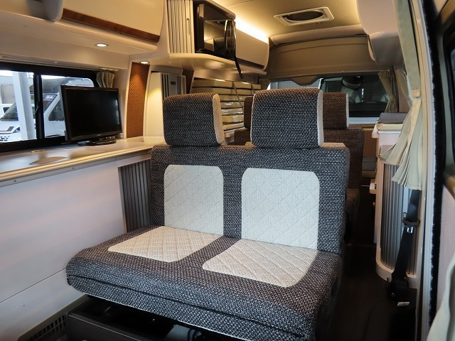 キャンピングカーバンコン