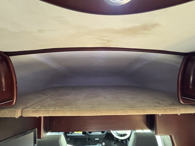 キャンピングカーキャブコン