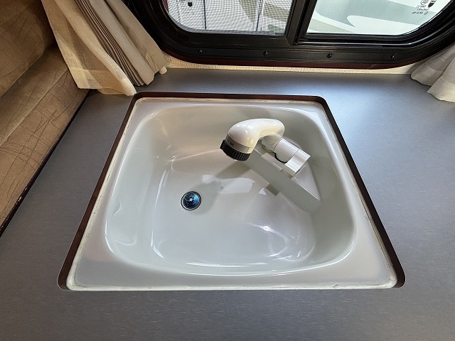 キャンピングカーキャブコン