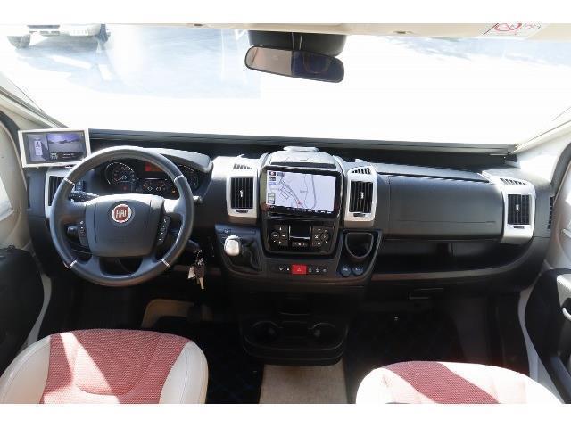 キャンピングカーキャブコン