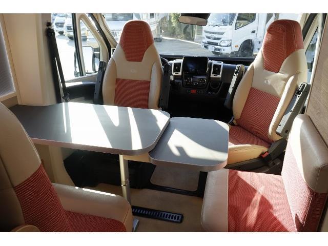 キャンピングカーキャブコン